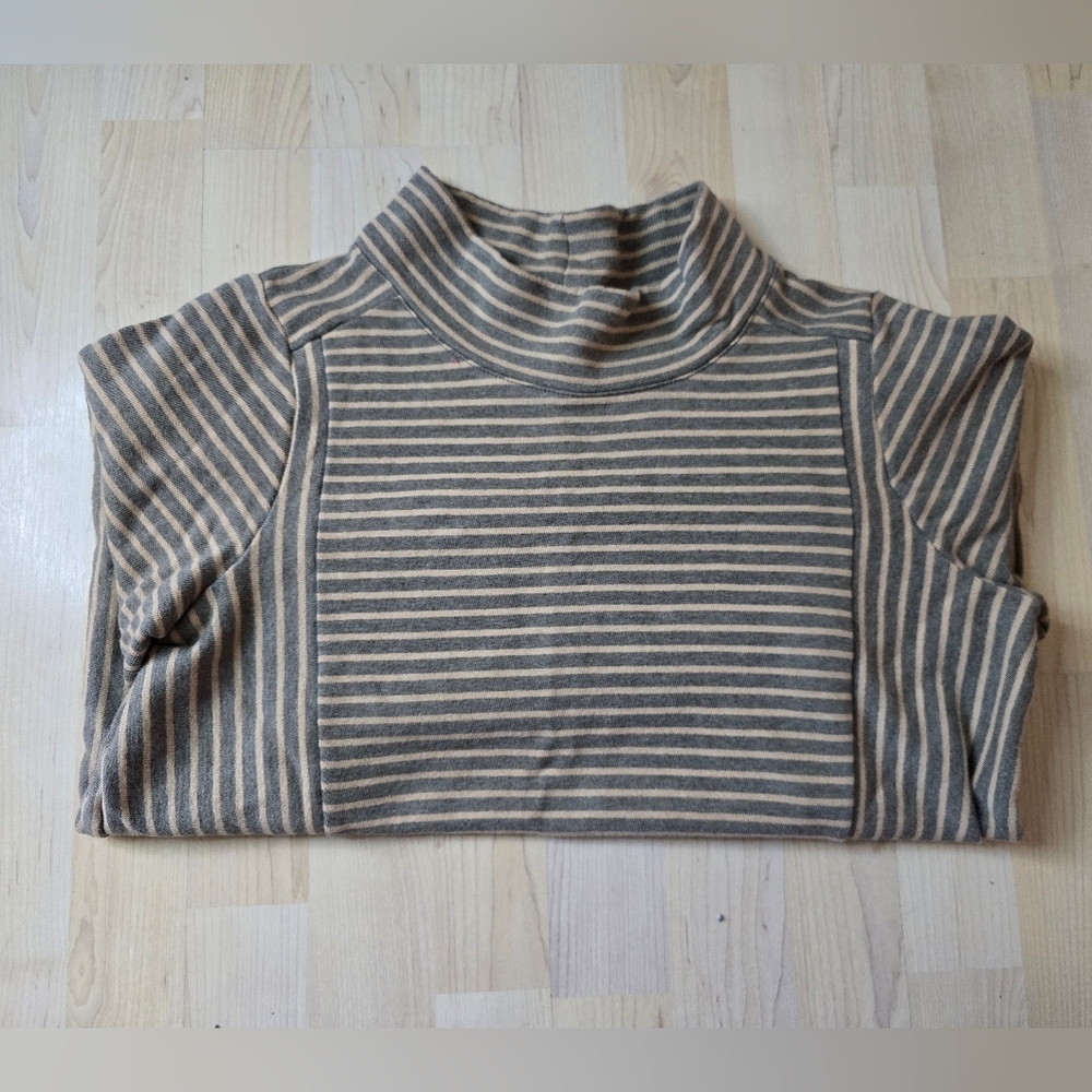 J.Jill Mock Neck Pull Over Size Medium Petite
